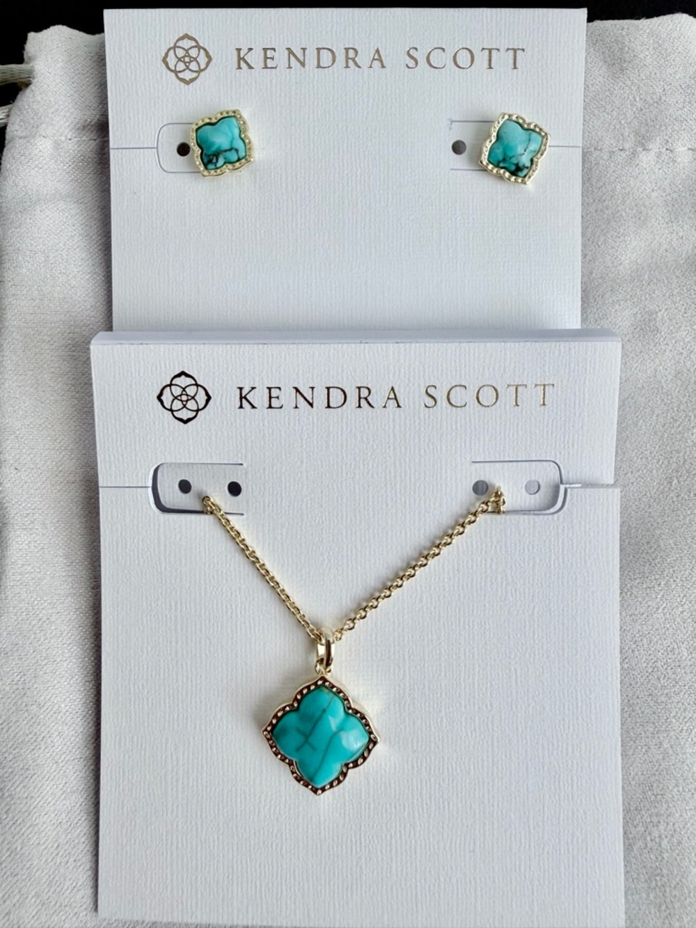 NWT KENDRA SCOTT Set of Mallory Turquoise Gold Pendant and Stud Earrings